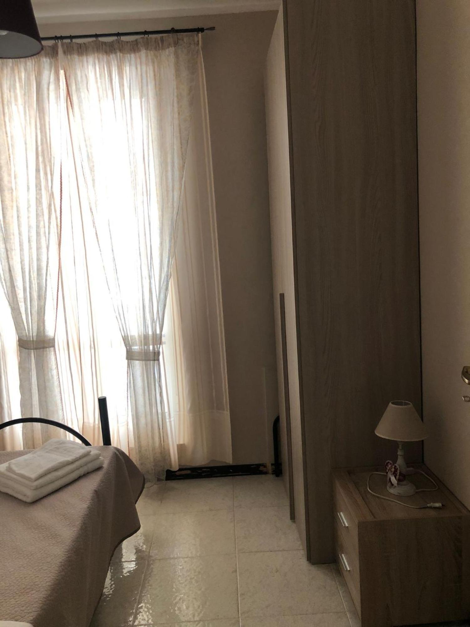 Appartamento "Rina Centro Sicilia" Pietraperzia Екстер'єр фото